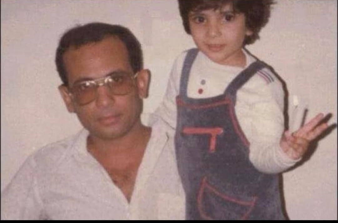 مني ذكي ووالدها 