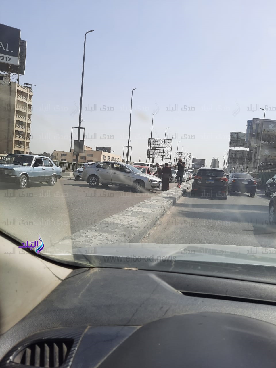 تصادم سيارتين ملاكي اعلى كوبري اكتوبر