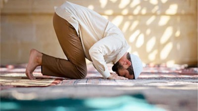 كيفية التخلص من الخوف والقلق.. أمين الفتوى ينصح بأمرين