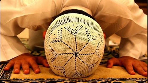 وقت صلاة الظهر .. النبي أوصى بصلاتها بهذه الساعة أيام الحر