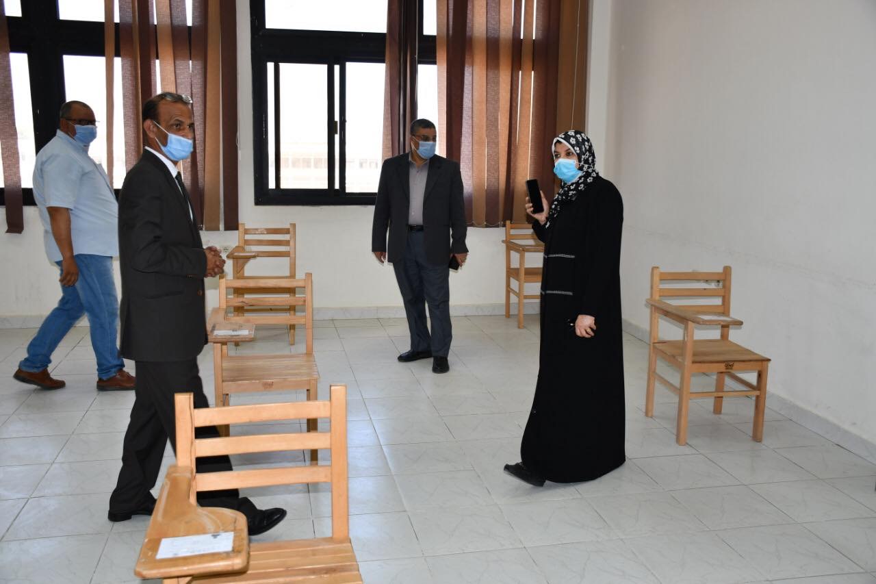 امتحانات السنوات النهائيه