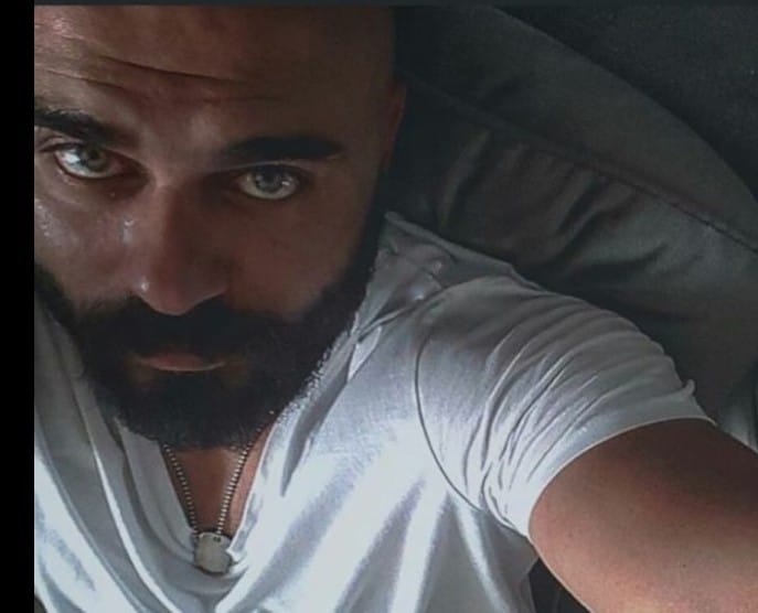احمد صلاح حسني 