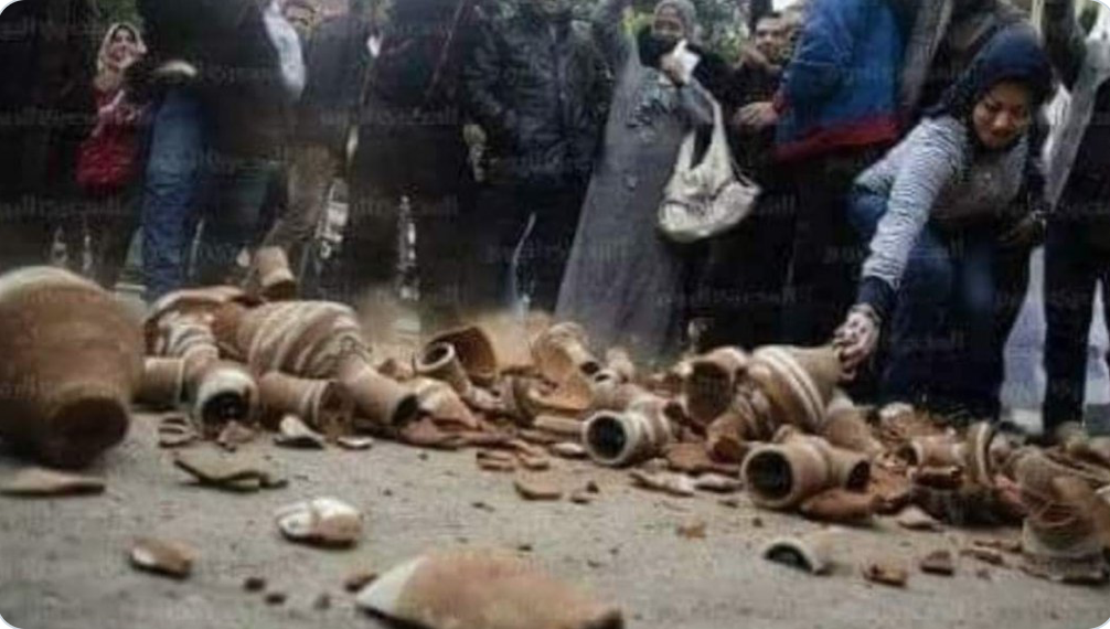 احتفال سيدات مصر بفتح القهاوي