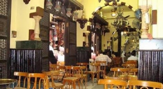 المقاهي 