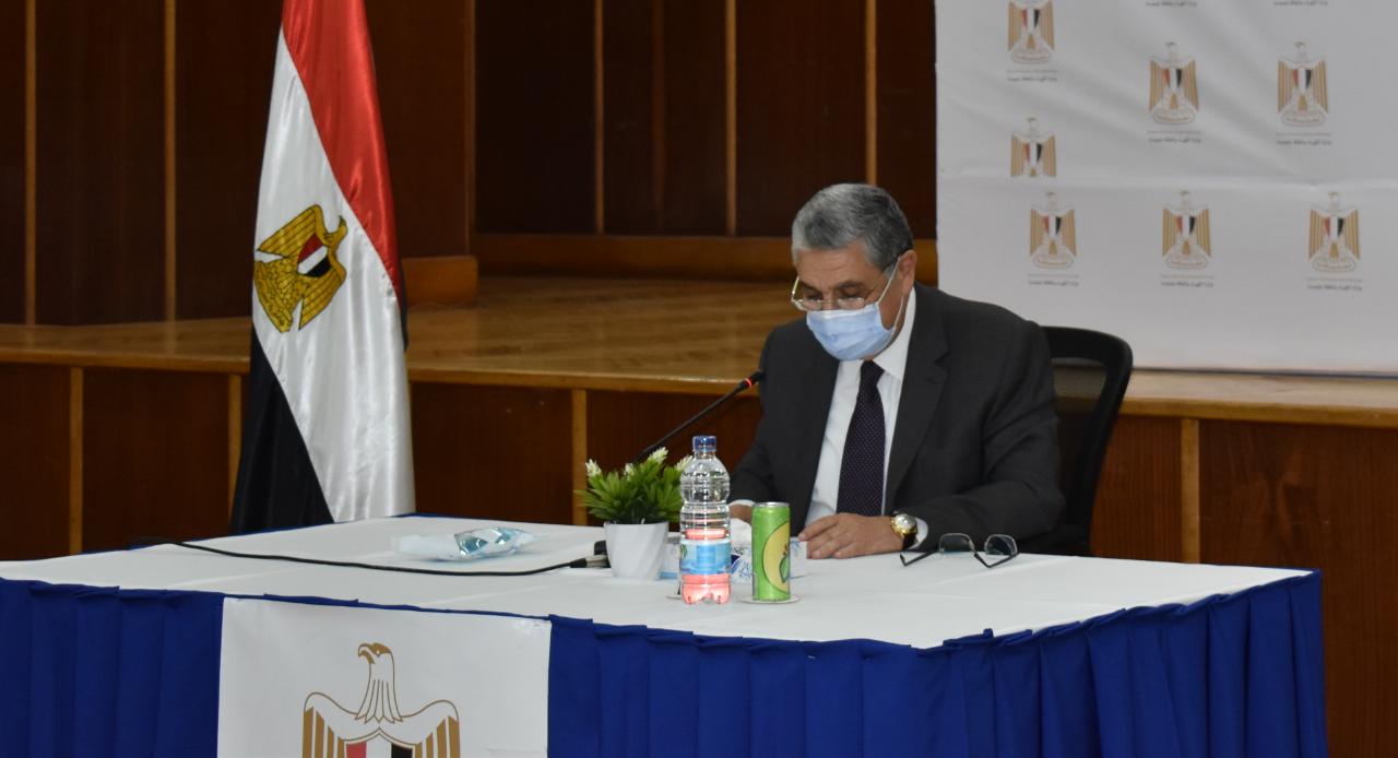وزير الكهرباء