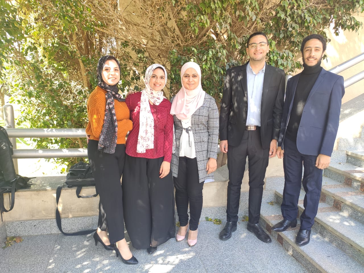 طلاب جامعة مصر الدولية 