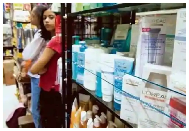 شركة مستحضرات تجميل شهيرة توقف استخدام مصطلحات في منتجاتها