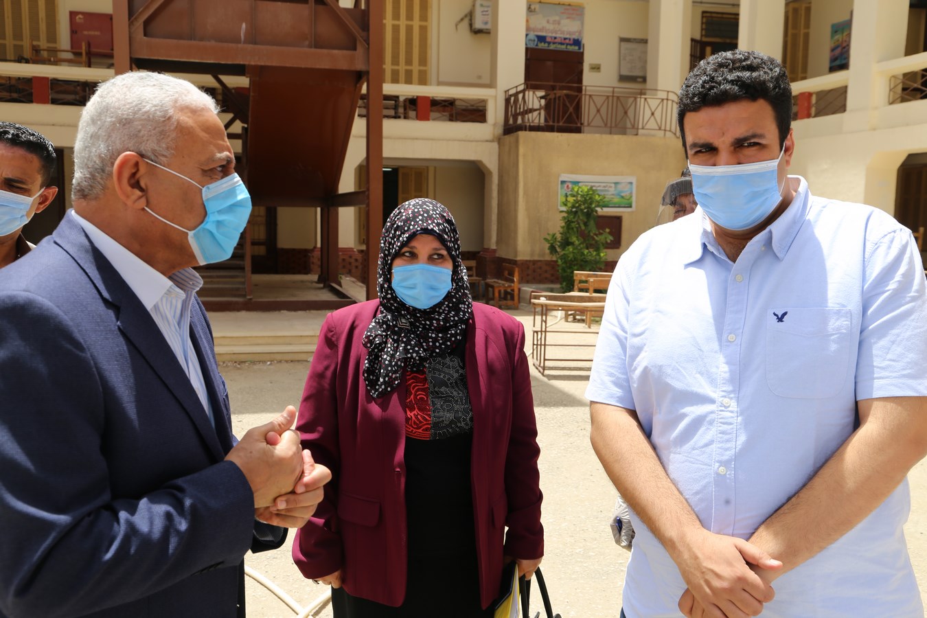 متابعة تنفيذ الإجراءات الوقائية بالسويس