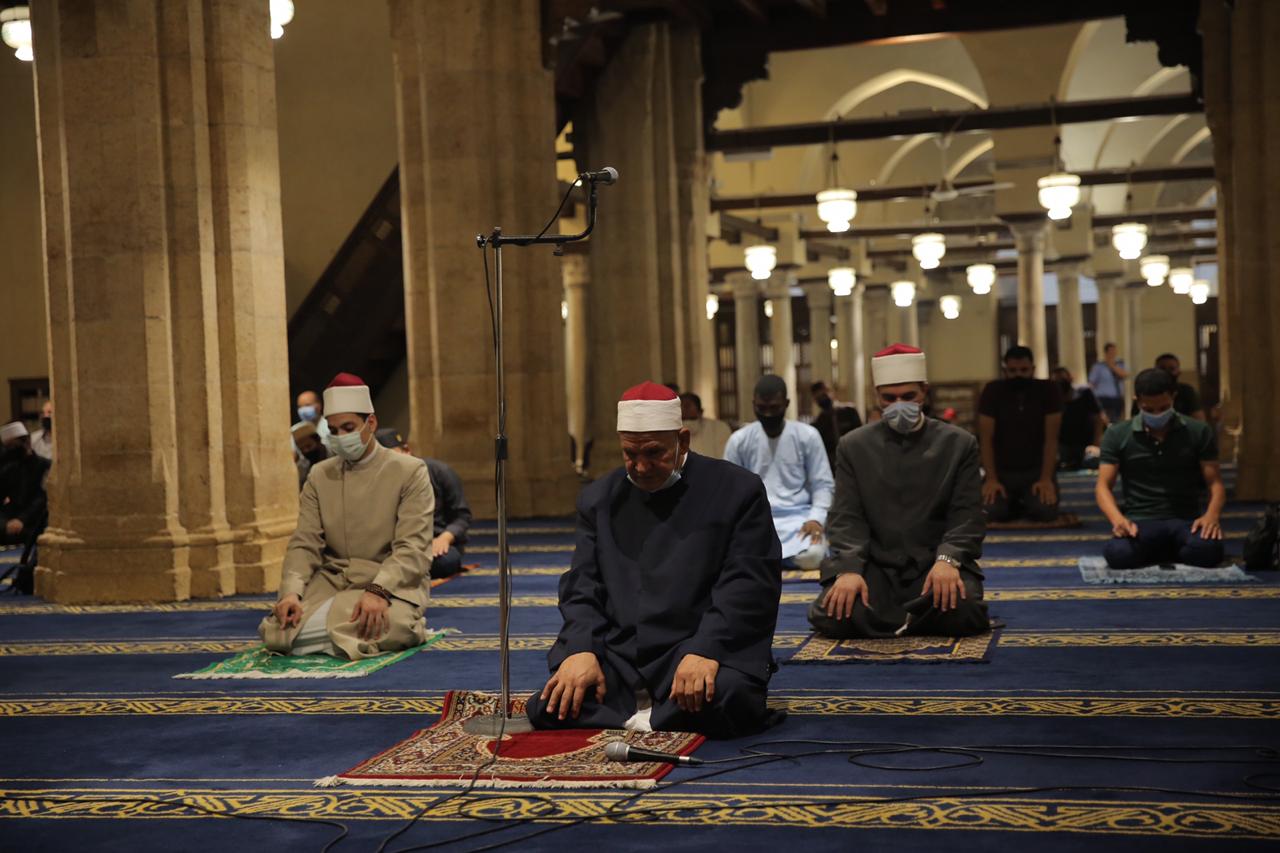 بث مباشر.. صلاة العشاء في الجامع الأزهر