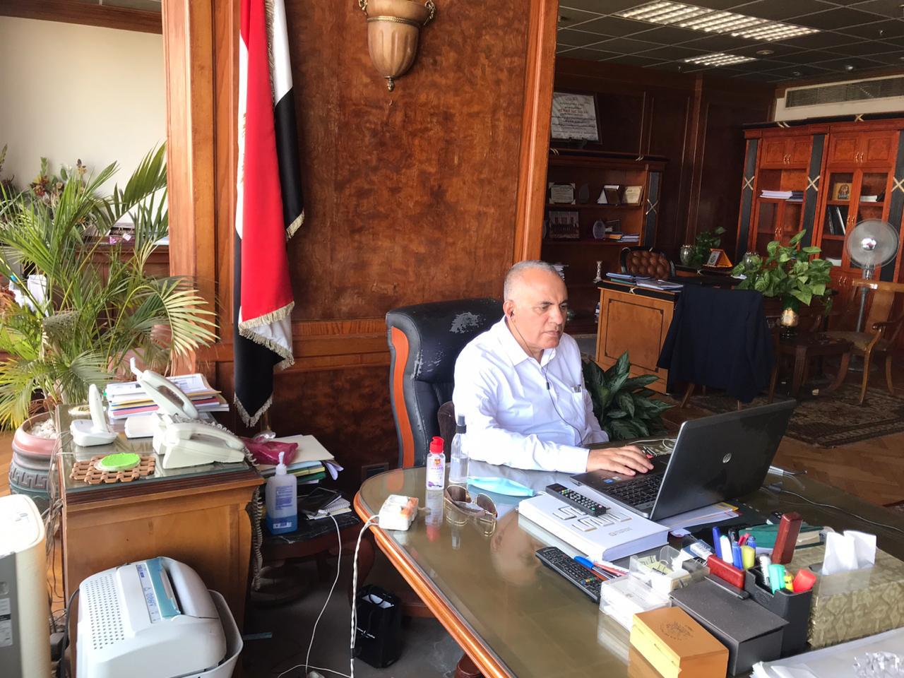 الدكتور محمد عبد العاطى وزير الموارد المائية والرى