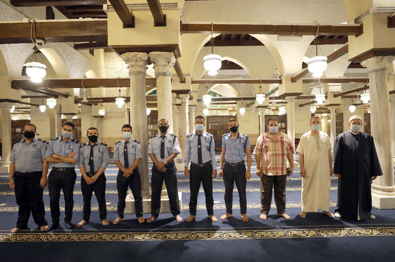 العاملون في الأزهر 