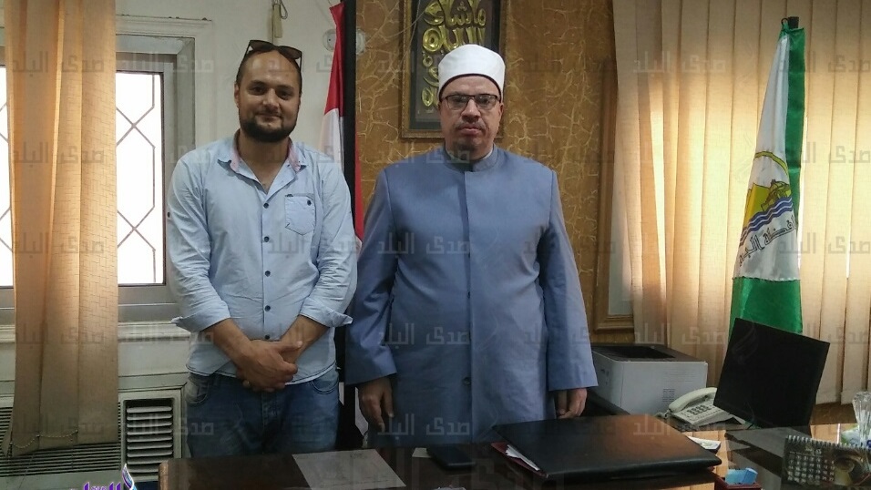 وكيل أوقاف الجيزة مع محرر صدى البلد