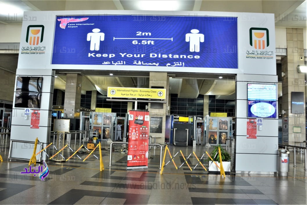الاجراءات الوقائية داخل مطار القاهرة الدولي 