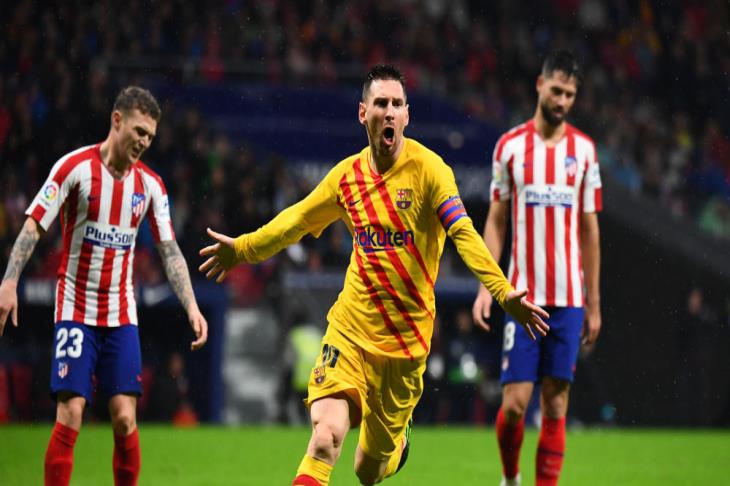 ميسي لاعب فريق برشلونة
