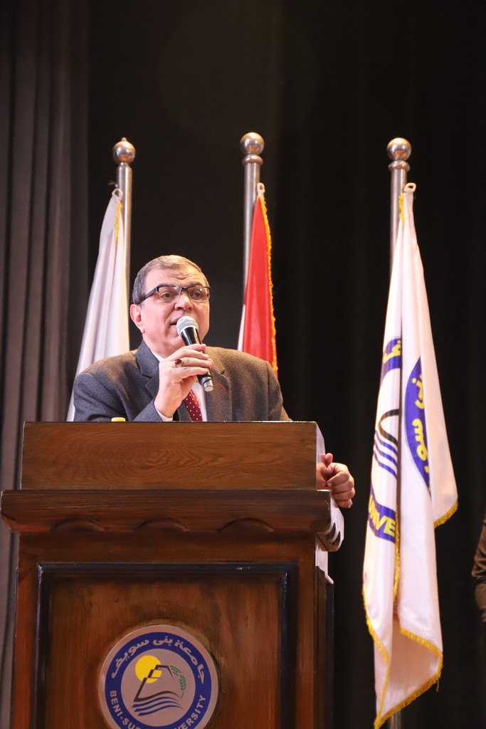 محمد سعفان وزير القوى العاملة