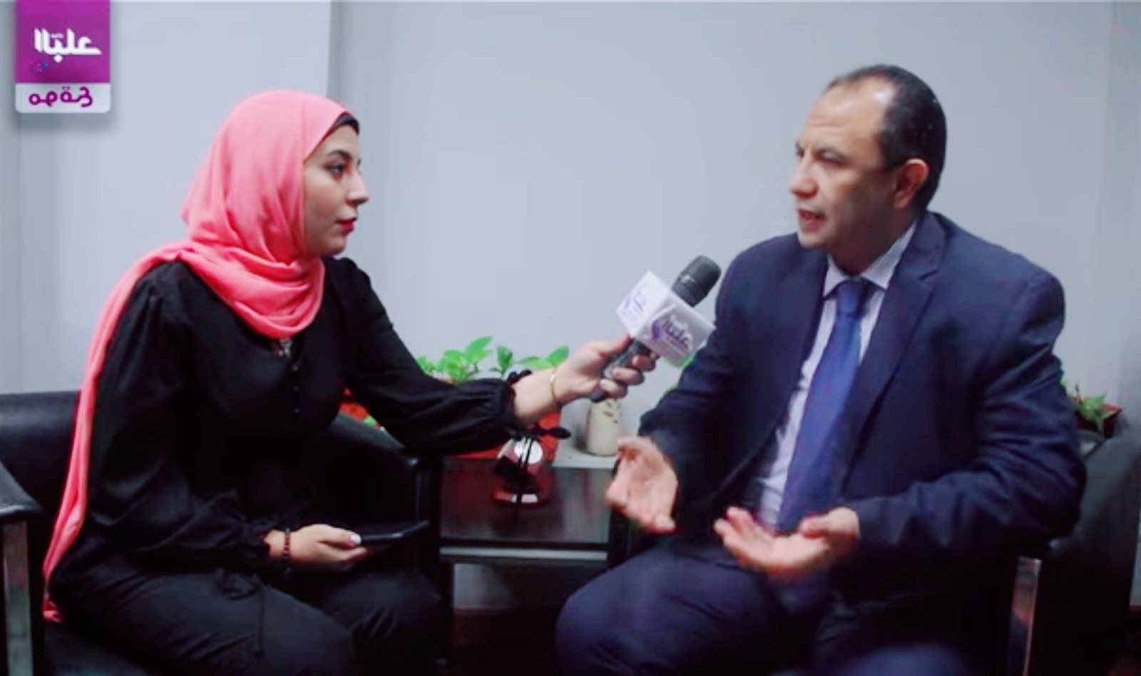 المهندس/ خالد سعد وكيل بريليانس مع محررة صدى البلد/ عزة عاطف