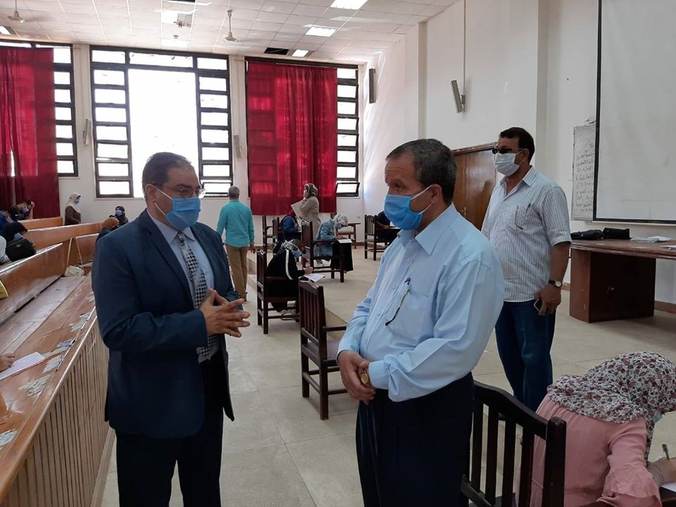 رئيس جامعة السويس