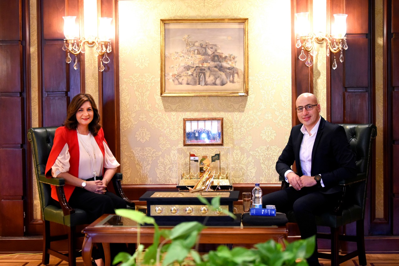 وزيرة الهجرة