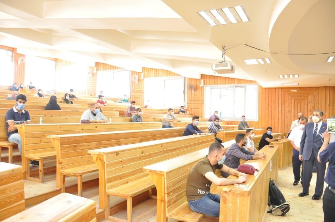 امتحانات الجامعات 