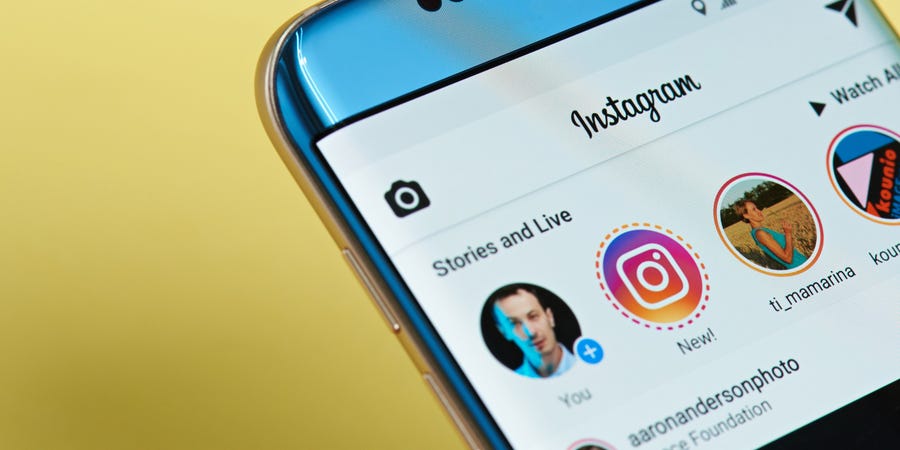 كيفية استخدام ملصق الاختبار بميزة القصص على Instagram