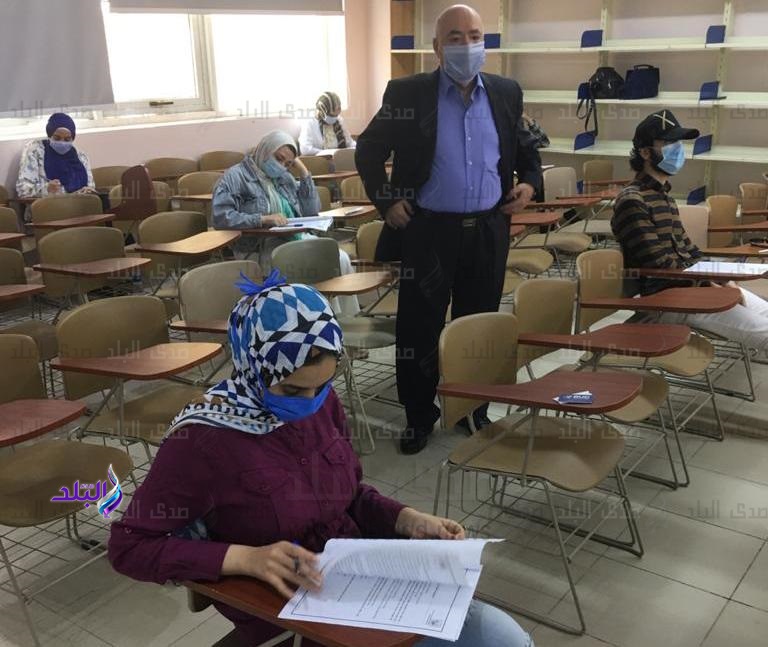 امتحانات السنوات النهائيه