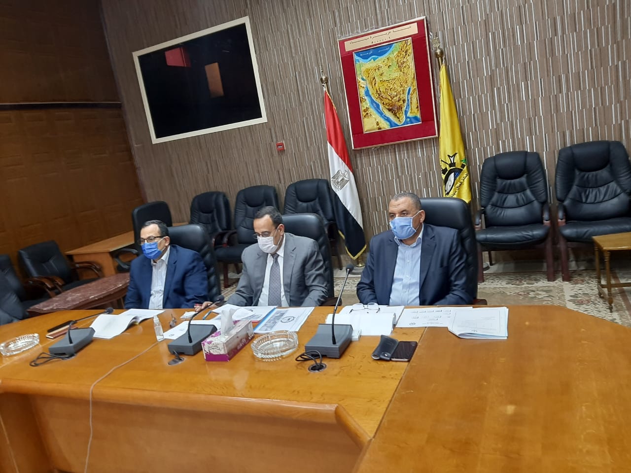 محافظ شمال يستعرض جهود مواجهة فيروس كورونا محافظ شمال يستعرض جهود مواجهة فيروس كورونا