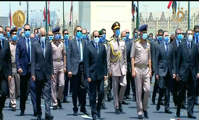الرئيس السيسي يتقدم الجنازة العسكرية للفريق العصار