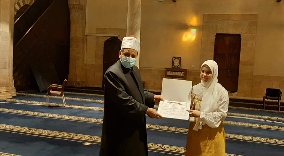 تكريم الطلاب الموهوبين 
