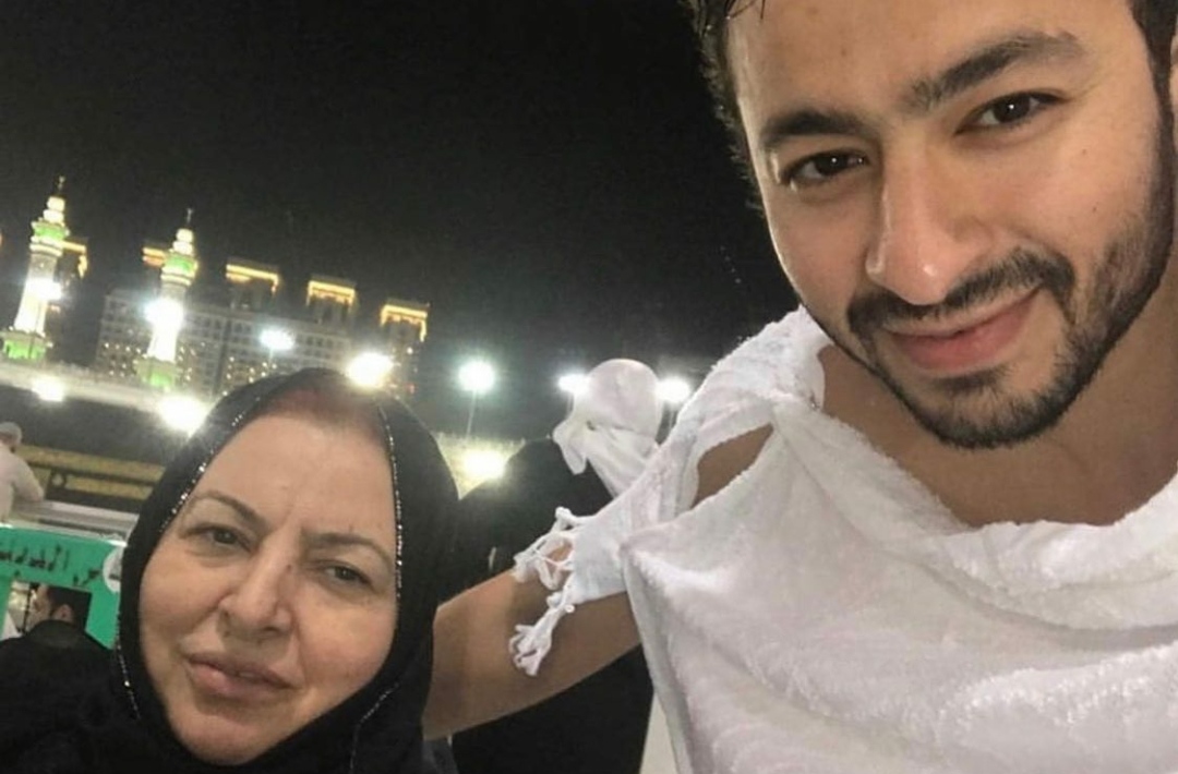 حمادة هلال ووالدته