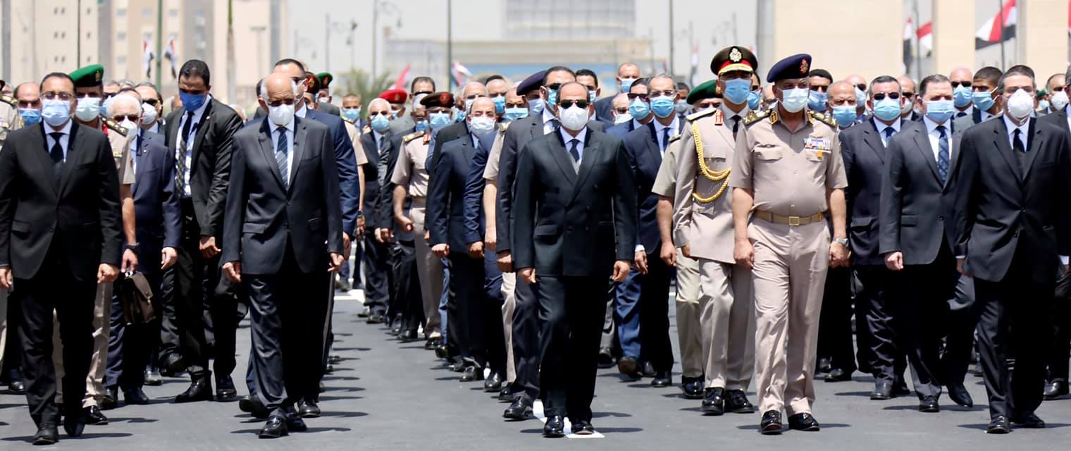 الرئيس السيسى يتقدم الجنازة العسكرية للفريق العصار