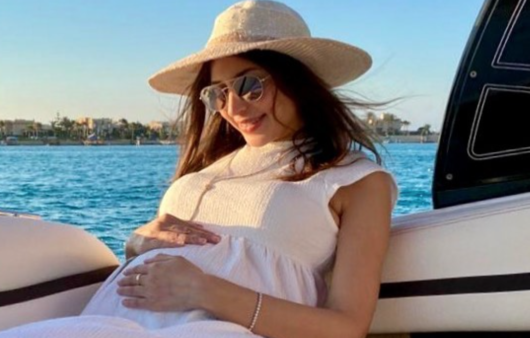 الفنانة جنات 