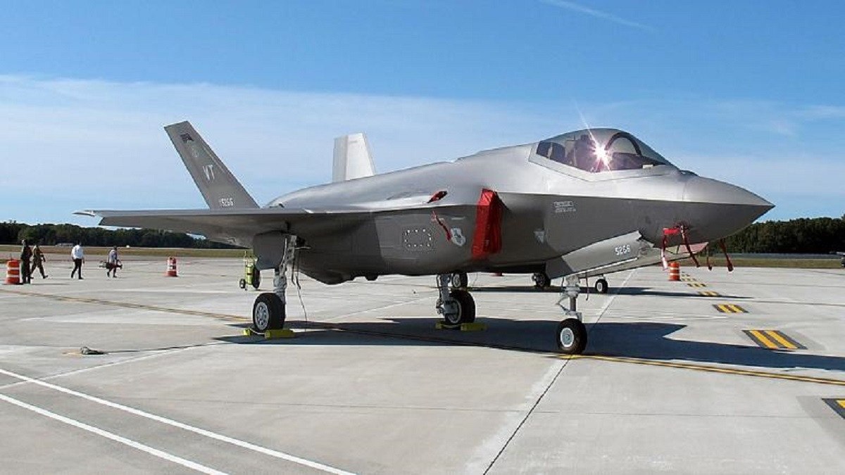 أمريكا توافق على بيع اليابان 105 مقاتلات شبح من طراز F-35