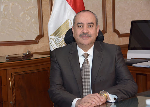الطيار محمد منار وزير الطيران المدني