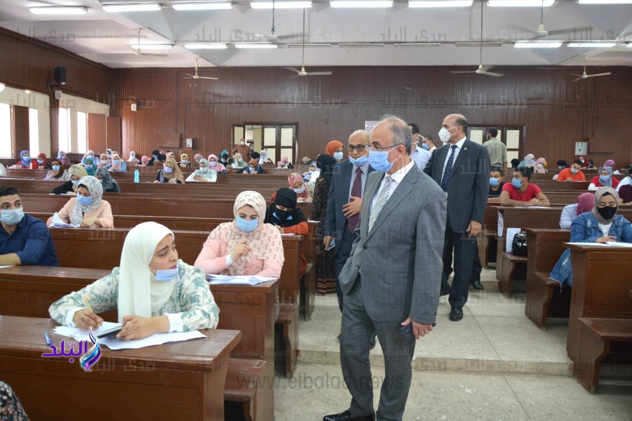 الدكتور عثمان شعلان رئيس جامعة الزقازيق