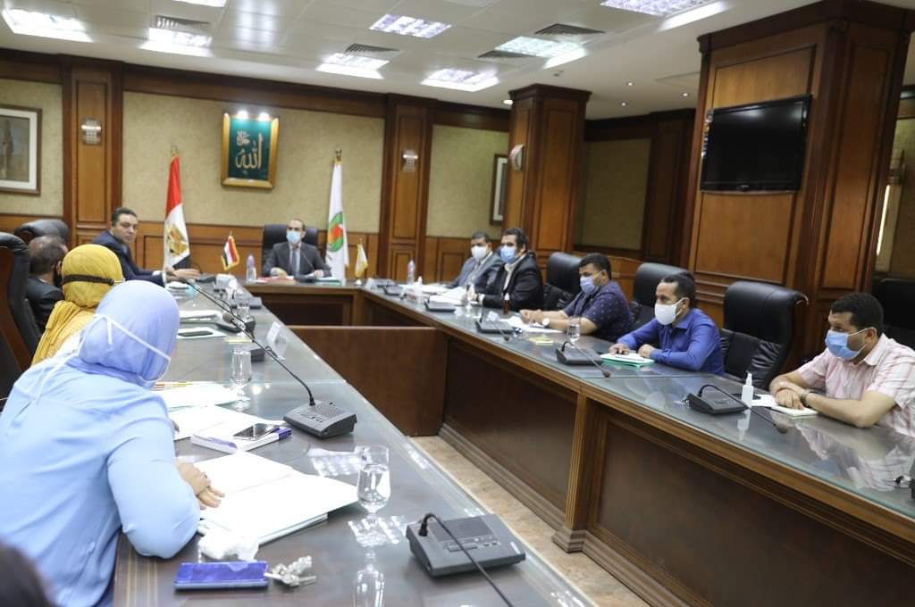 اجتماع محافظ سوهاج 