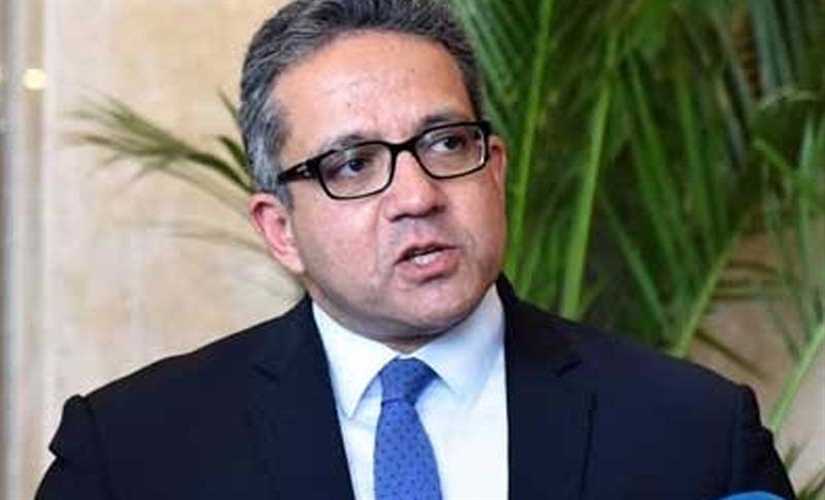 وزير السياحة و الاثار 