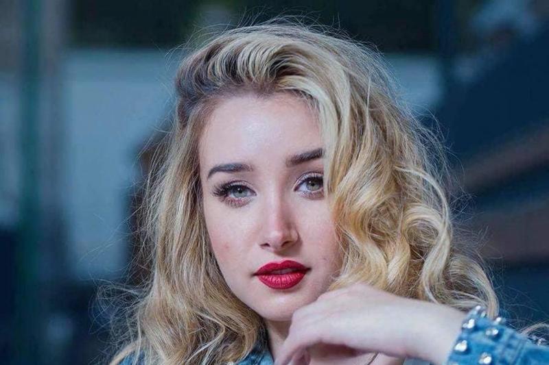 الفنانة هنا الزاهد 