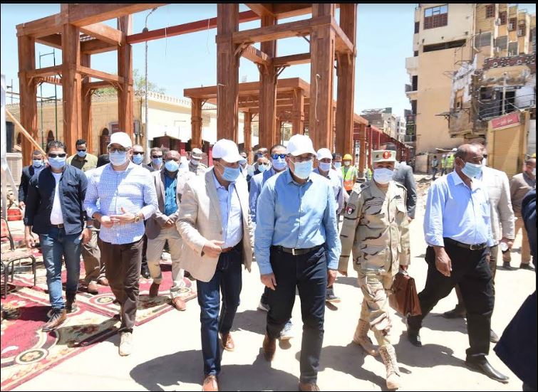 صورة من جولة رئيس الوزراء فى أسوان 
