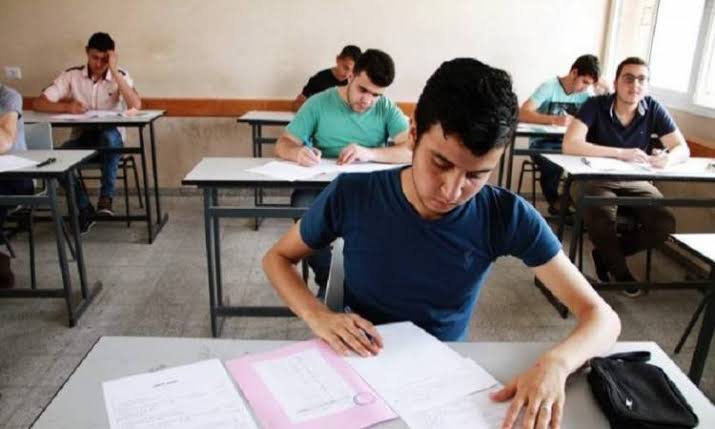 طلاب الثانوية العامة  طلاب الثانوية العامة
