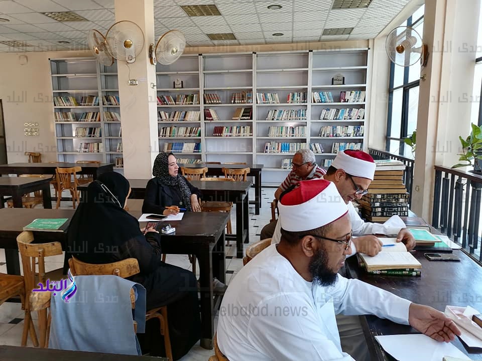 لجنة من الأزهر والأوقاف تفحص محتويات مكتبة المنصورة العامة
