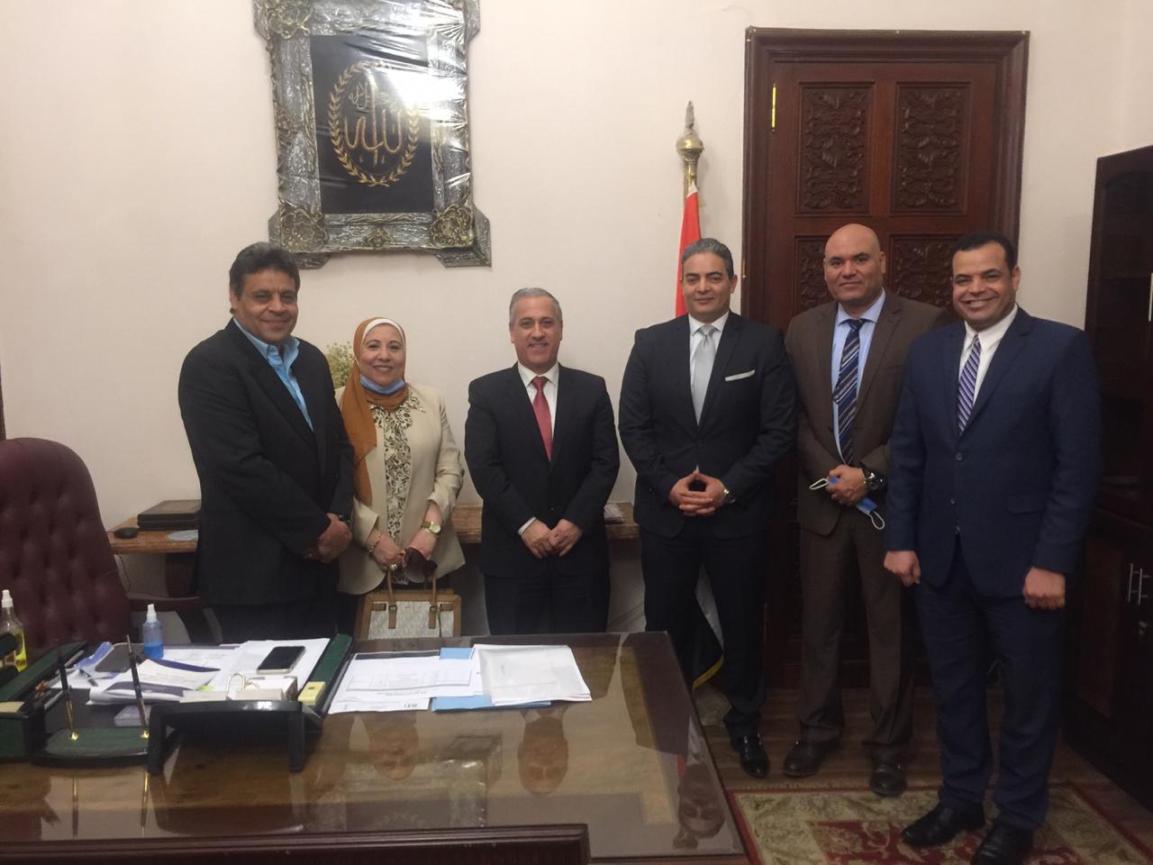 الاعلاميين  توجه التهنئه لرئيس الوطنيه للصحافة