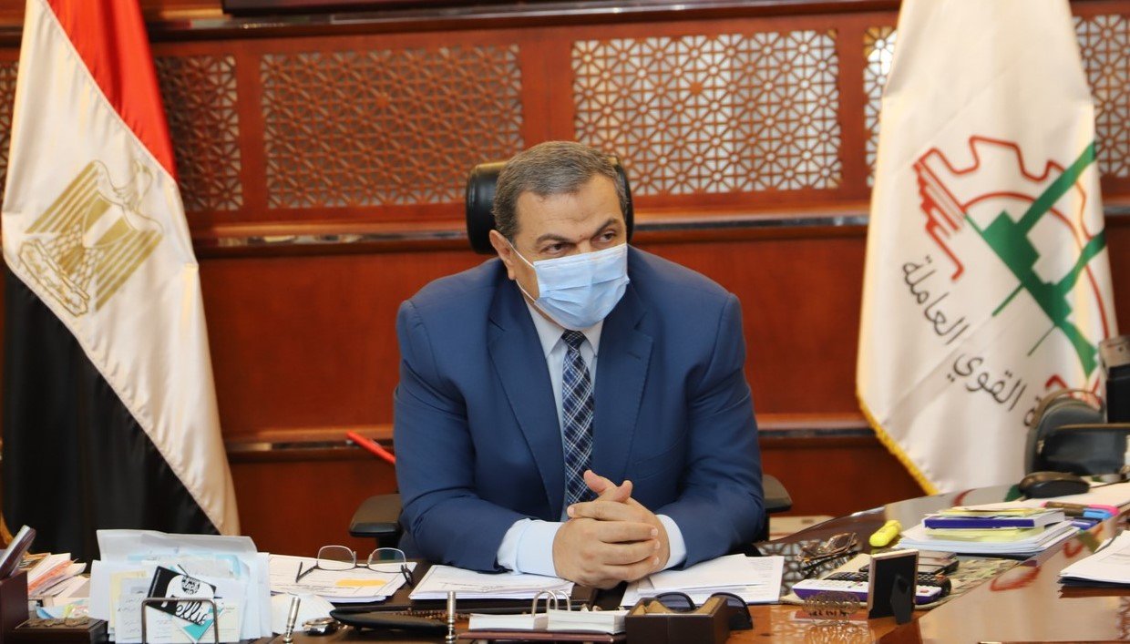 وزير القوى العاملة 