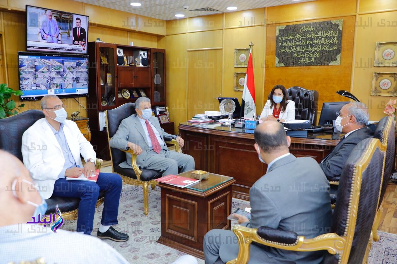 الدكتورة منال عوض محافظ دمياط،