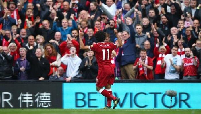 محمد صلاح مع جماهير ليفربول