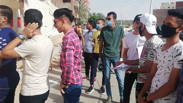طلاب الثانوية العامة بالوادي الجديد يتوافدون على لجان الامتح