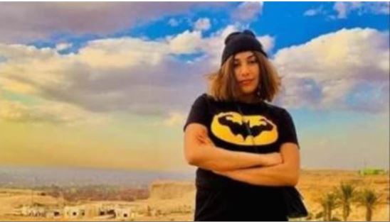 فتاة التيك توك منة عبدالعزيز