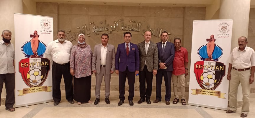 رئيس الاتحاد المصري للميني فوتبول يدشن منطقة البحرالأحمر