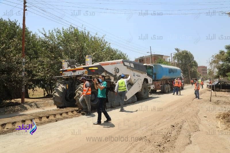محافظ المنوفية يتابع بدء أعمال رصف طريق الكوادي