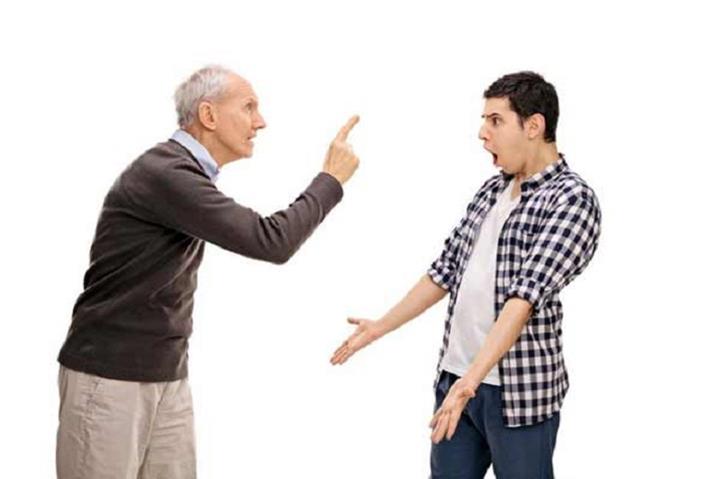 الإفتاء توضح جزاء من ترك أولاده دون أكل ولا ملبس حتى مات