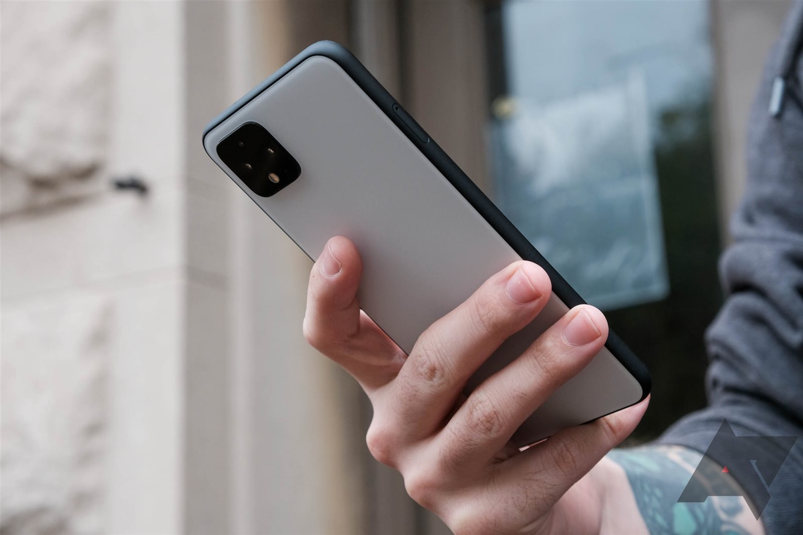  مشكلة خطيرة في هواتف جوجل Google Pixel 4 XL 